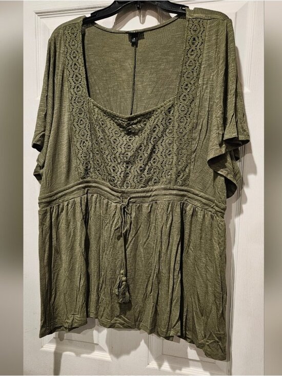 Tops - GREEN TOP